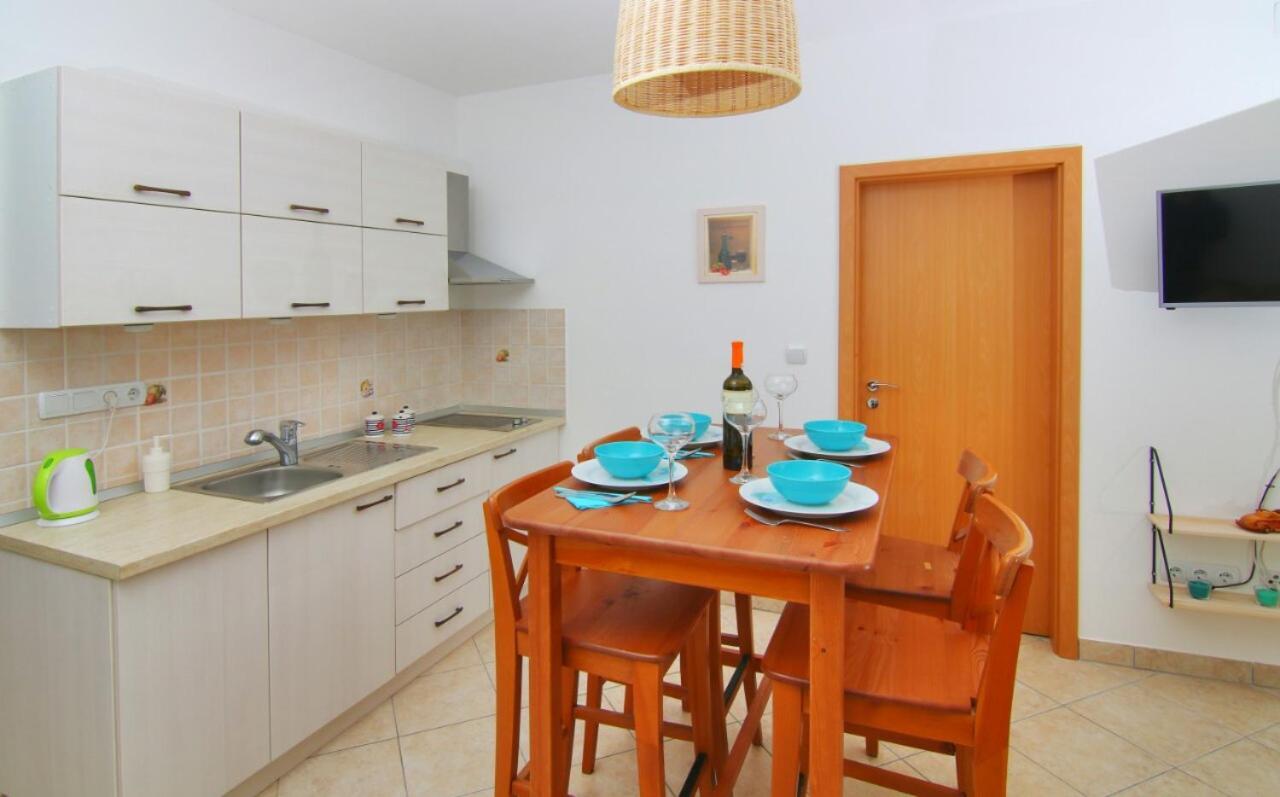 Apartman Eli Smokvica Klenovica Exteriör bild